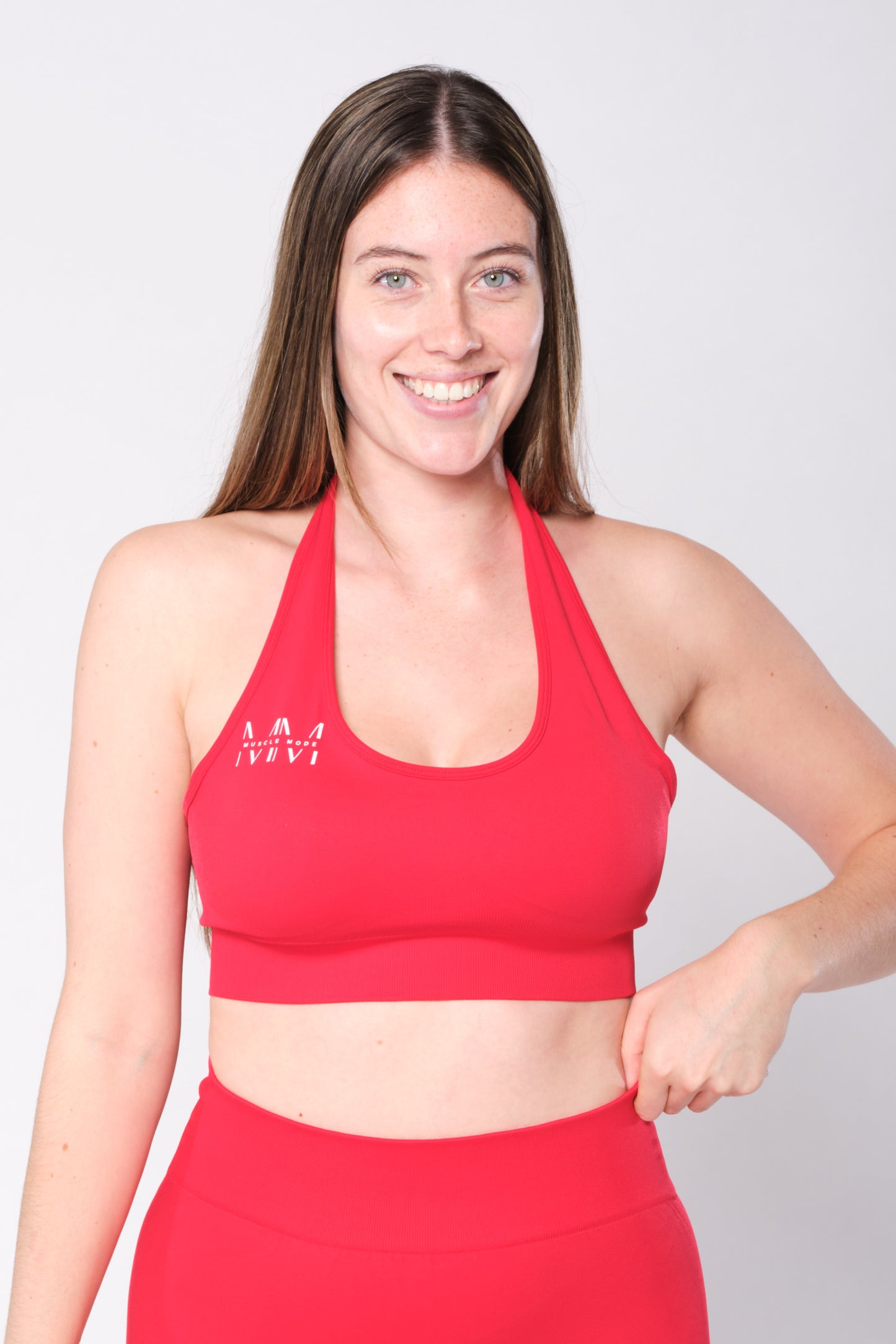 FLEX HALTER SPORTS BRA - CHERRY RED