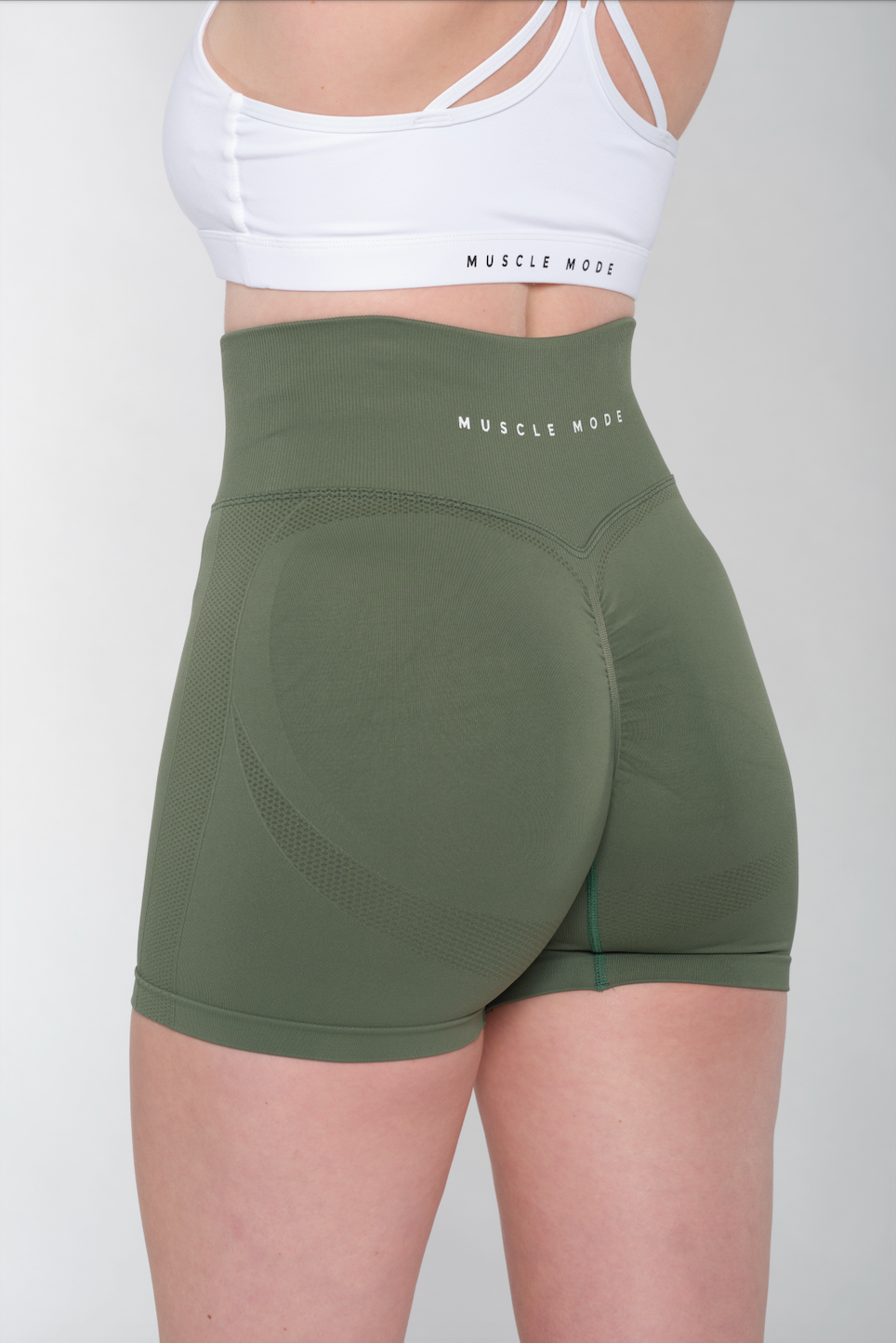 ELEVATE SHORT - EMERALD GREEN